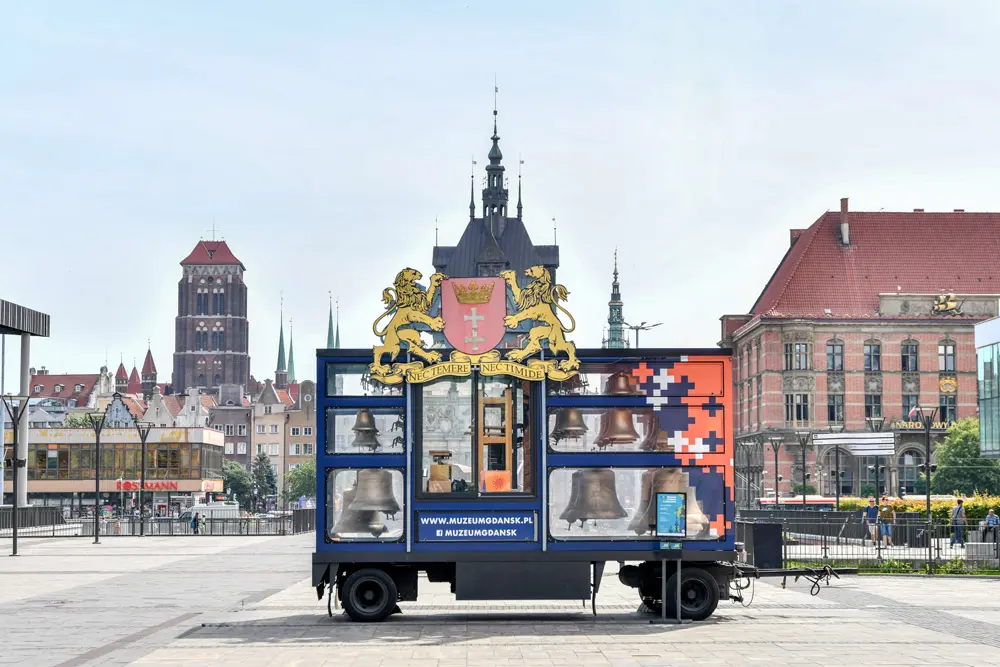Šiauliai kviečia Valstybės dieną švęsti kartu ir siūlo įvairią programą – nuo iškilmingos ceremonijos iki kariljono muzikos koncerto, skirto karalienei Mortai