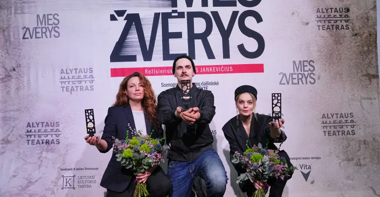 Po premjeros „MES-ŽVĖRYS“ – įteikti „Teatrakmeniai“