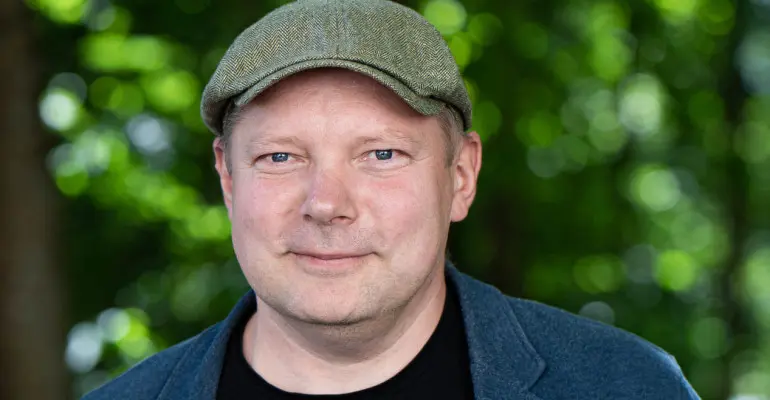 Rimanto Kmitos romano „Editas kompleksas. Normalūs žmones nesišypsa“ pristatymas