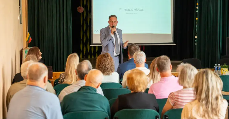Pirmajame Alytuje – rekordinė infrastruktūrinių darbų gausa: gyventojams pristatyti svarbiausi laukiantys pokyčiai