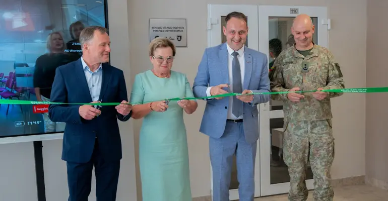 Alytuje atidarytas Bepiločių orlaivių valdytojų praktinio mokymo centras