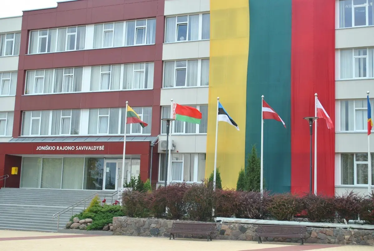 Ekstremalių situacijų komisija aptarė naujų ribojimų taikymą Joniškio savivaldybėje
