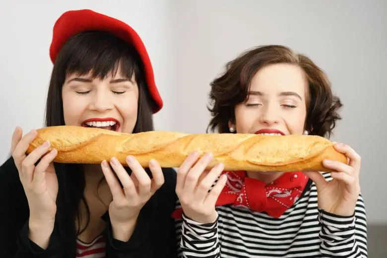 Prancūzijos simboliu tapęs prancūziškas batonas: jo istorija ir įdomūs faktai