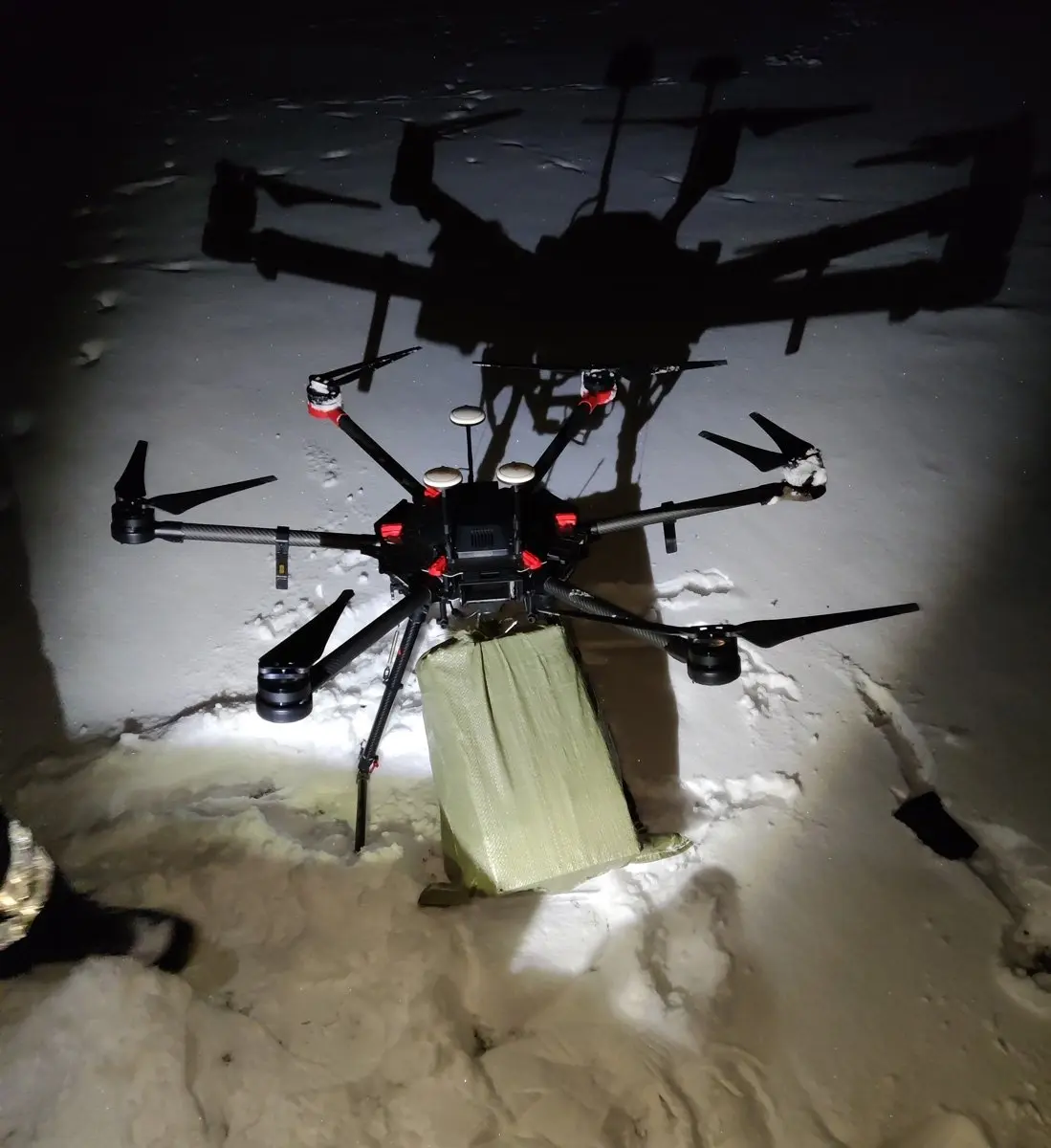 Baigtas ikiteisminis tyrimas dėl dronu per valstybių sieną gabentų cigarečių