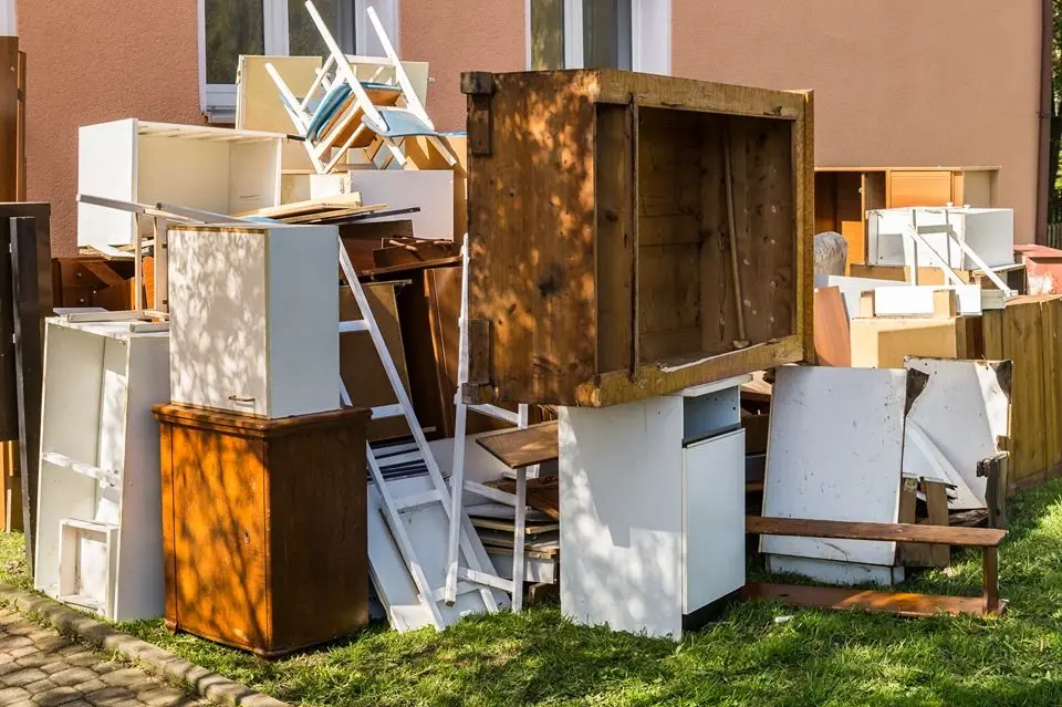 Kovo mėnuo – didelių gabaritų atliekų surinkimo metas