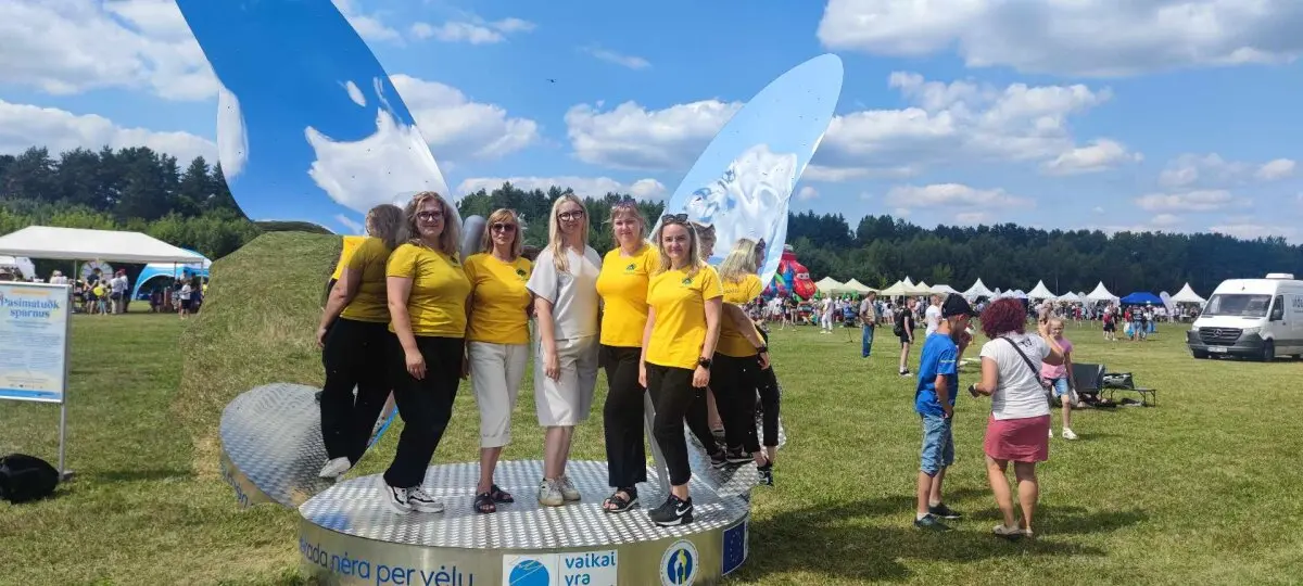Joniškio rajono vaiko ir šeimos gerovės centro darbuotojai kartu su globėjais dalyvavo Globojančių šeimų festivalyje