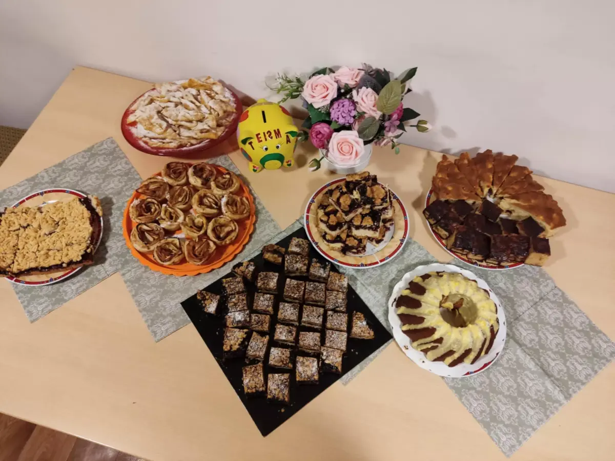 Pyragų dieną paaukoti pinigai – Ukrainos vaikams