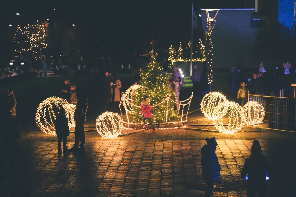 Joniškyje prasidėjo žiemos švenčių laukimas