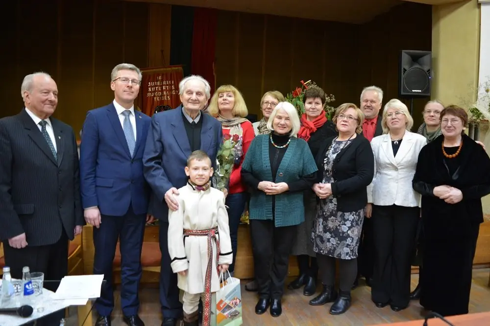 Arnoldą Piročkiną pagerbė Vilniaus universitetas ir Lietuvių kalbos draugija