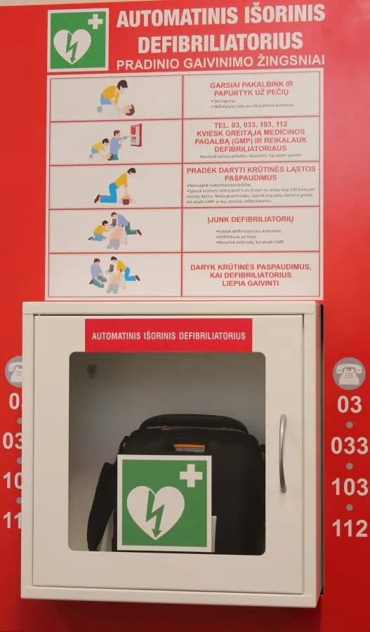 Jurbarko mieste įrengti išoriniai automatiniai defibriliatoriai ir turniketai