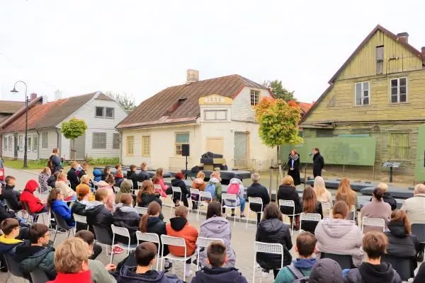 Kviečia į Holokausto aukų atminimo dienos minėjimą Jurbarke