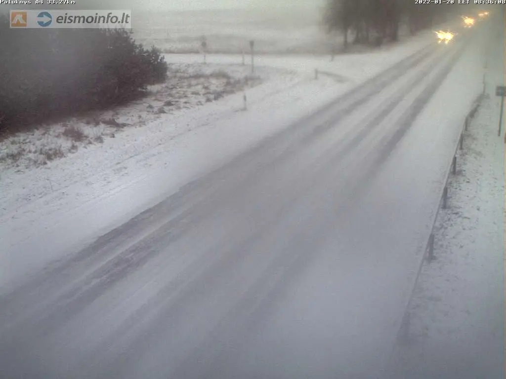 Sudėtingos eismo sąlygos dėl snygio!