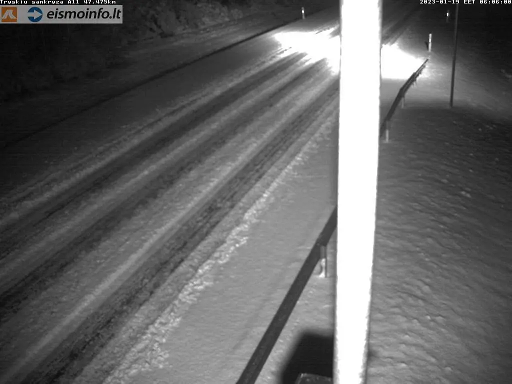 Sudėtingos eismo sąlygos vakarų ir šiaurės Lietuvoje!