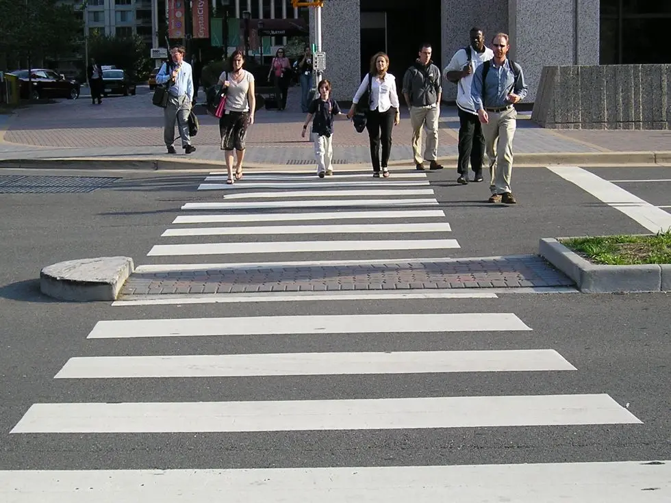„Via Lietuva“ imasi daugiau kaip 100 pėsčiųjų perėjų visoje šalyje atnaujinimo