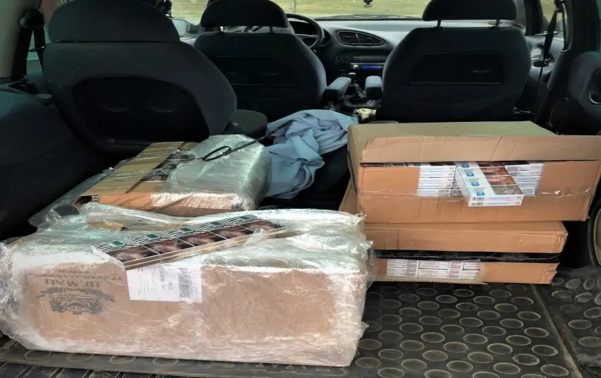 Automobilio bagažinėje kėdainiškis vežėsi 2 000 pakelių baltarusiškų cigarečių