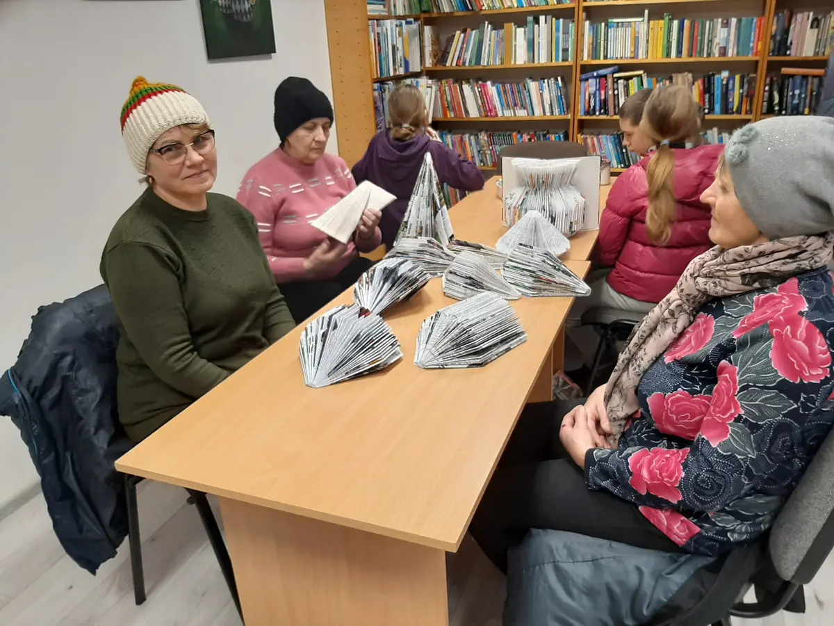 Edukacija „Kaip senos knygos virsta angelais…“ Lykšilio bibliotekoje