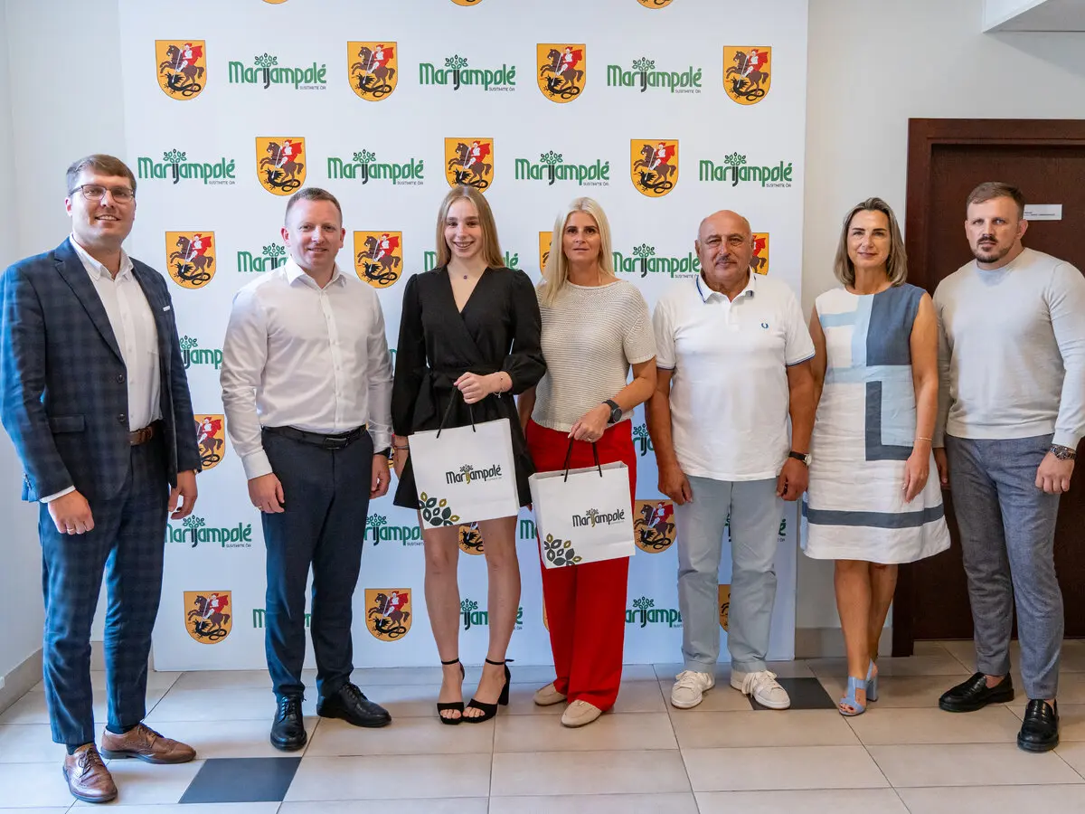 Marijampolės savivaldybėje pasveikinta Europos merginų jaunimo vicečempionė Rosita Rusovičiūtė