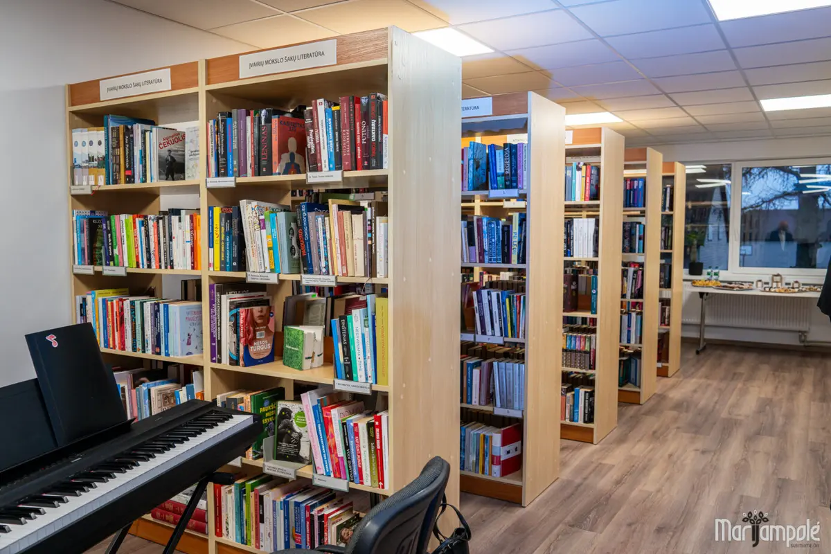Dvigubai didesnė ir dar šviesesnė – atidaryta atnaujinta Puskelnių biblioteka