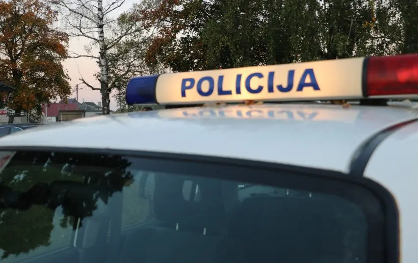 Pagėgių savivaldybėje išgriauta laukinė buto siena