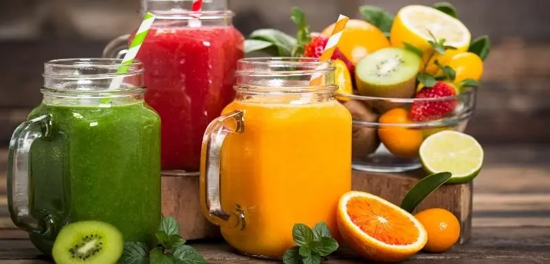Vaisių ir daržovių glotnučiai: vitaminų atgaiva po žiemos pavargusiam žmogaus organizmui