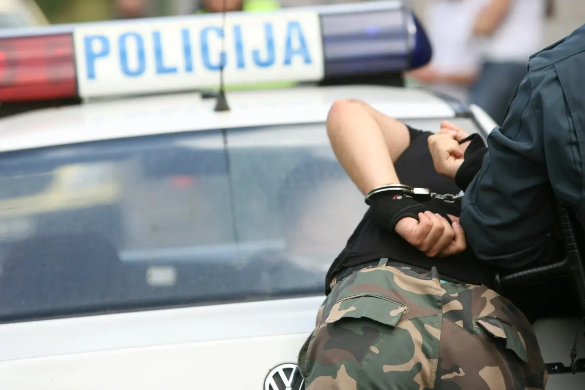 Šilgalių kaime policijos pareigūnams pasipriešino neblaivus vyras