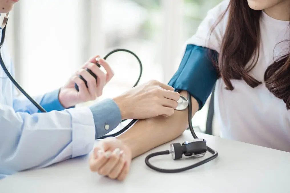 Kuo pavojingas aukšto kraujospūdžio ir „blogojo“ cholesterolio duetas