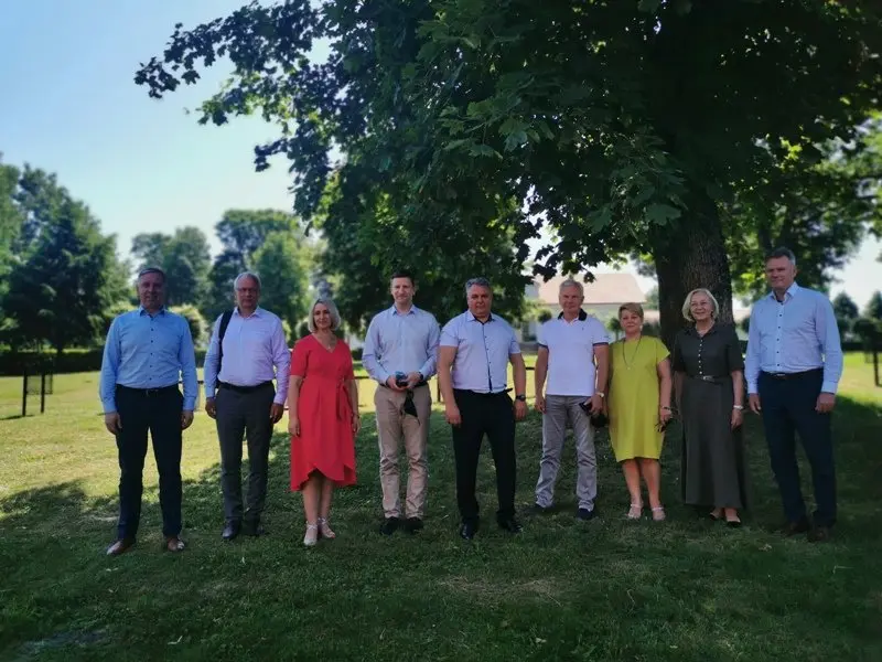 Aptartos savivaldybėje esančių dvarų įveiklinimo galimybės