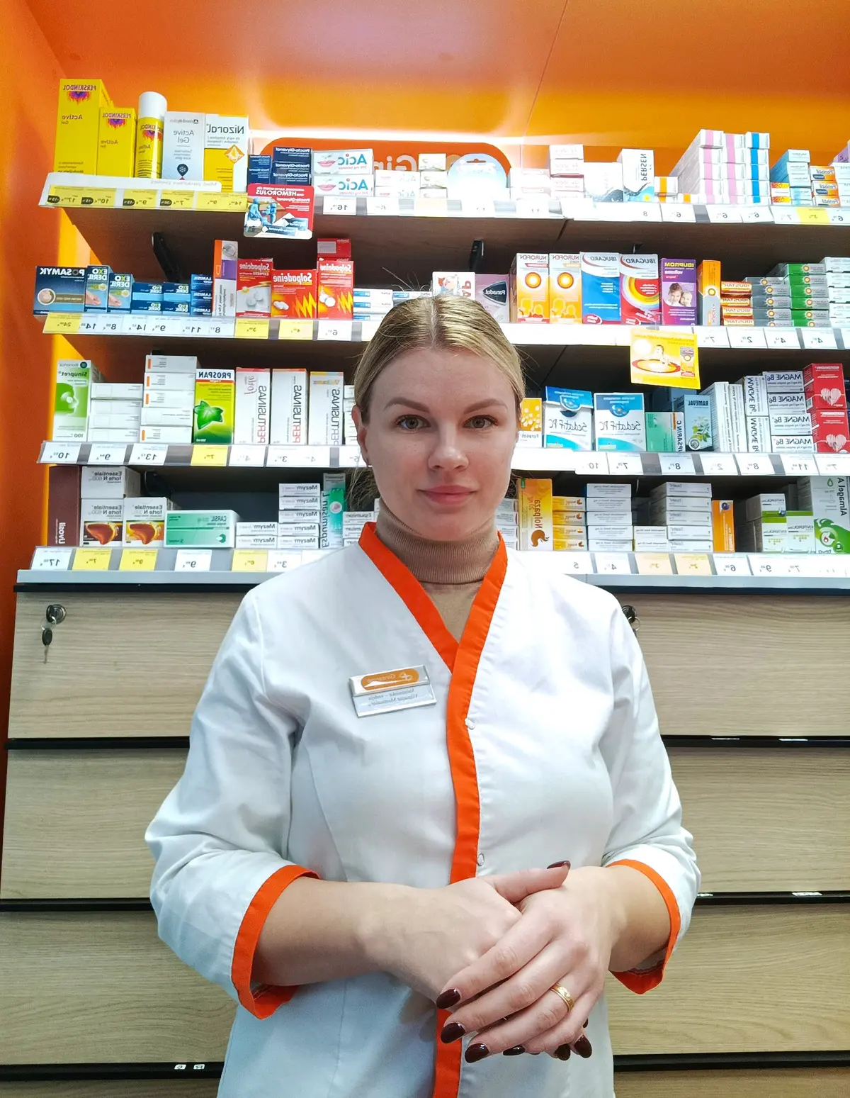 Neįprasta vaistininkų kasdienybė: pacientai ieško kačių maisto, prašo atkalbėti nuo darbo pokalbio