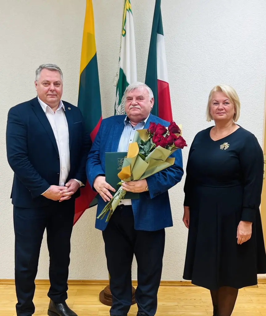 Padėkota už ilgametį darbą savivaldybės administracijoje