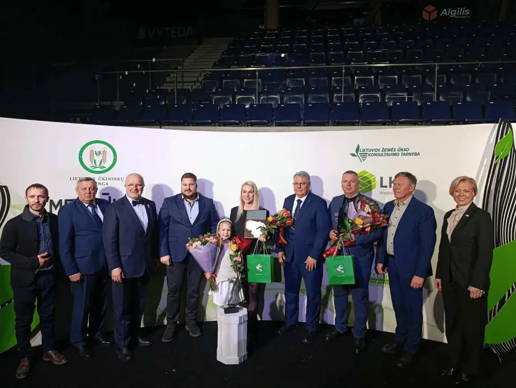 Pagėgių ūkininkai pagerbti respublikiniame konkurse „Metų ūkis 2025”