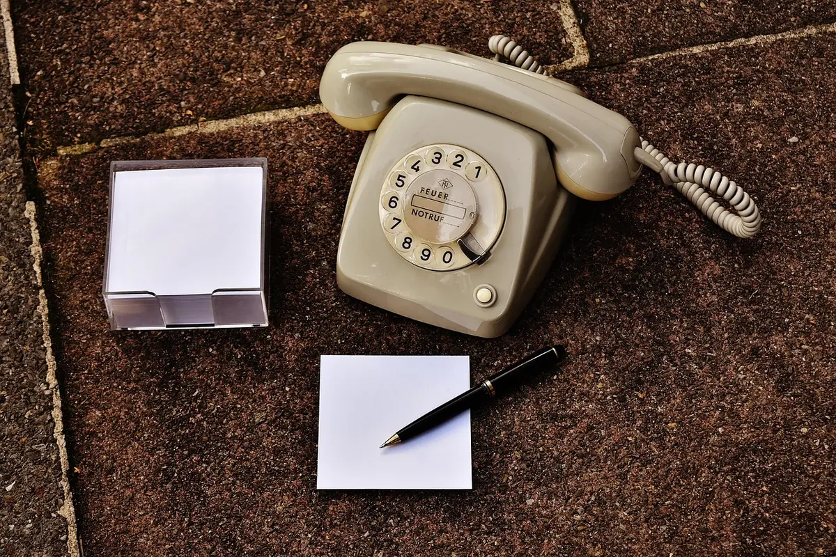 Organizuotoje grupėje veikę telefoniniai sukčiai išviliotais pinigai ilgai nesidžiaugė