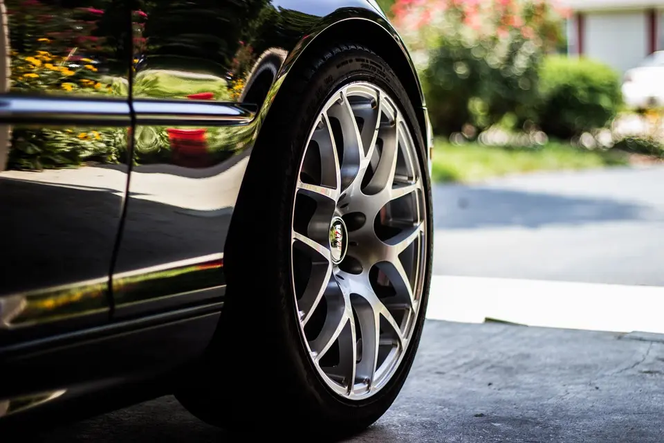 Baigtas ikiteisminis tyrimas dėl mirtino BMW skrydžio į upę
