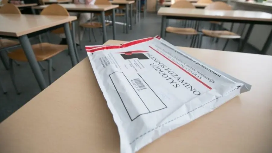 Šiemet brandos egzaminai prasidės ankščiau nei pernai