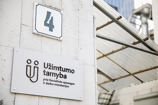 Sieks identifikuoti registruotus bedarbius, kurie iš tikrųjų dirba „šešėlyje“