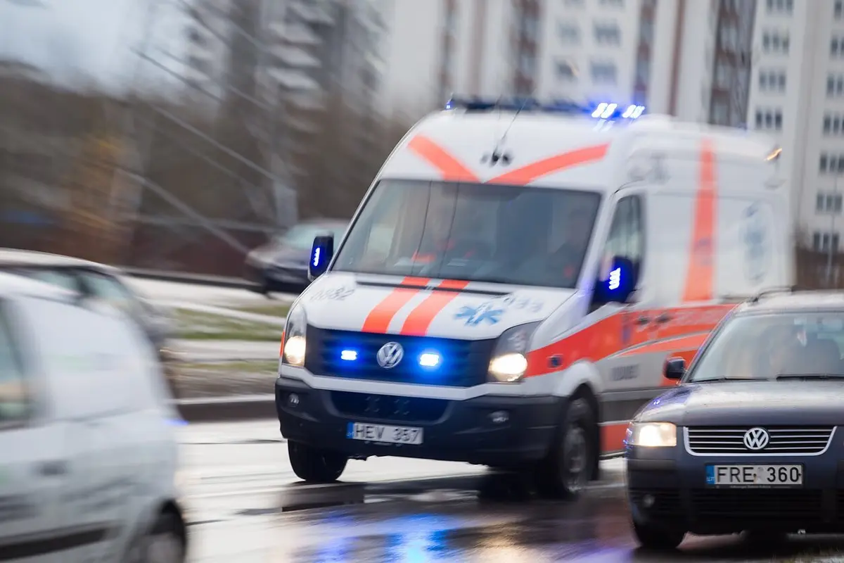 Nuo Naujųjų keičiasi specialiųjų transporto priemonių praleidimo tvarka (mokomasis filmukas)