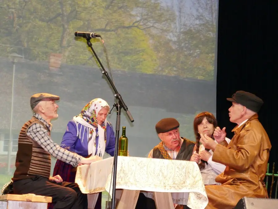,,Radviliškio bočiai” pasveikino tėvus
