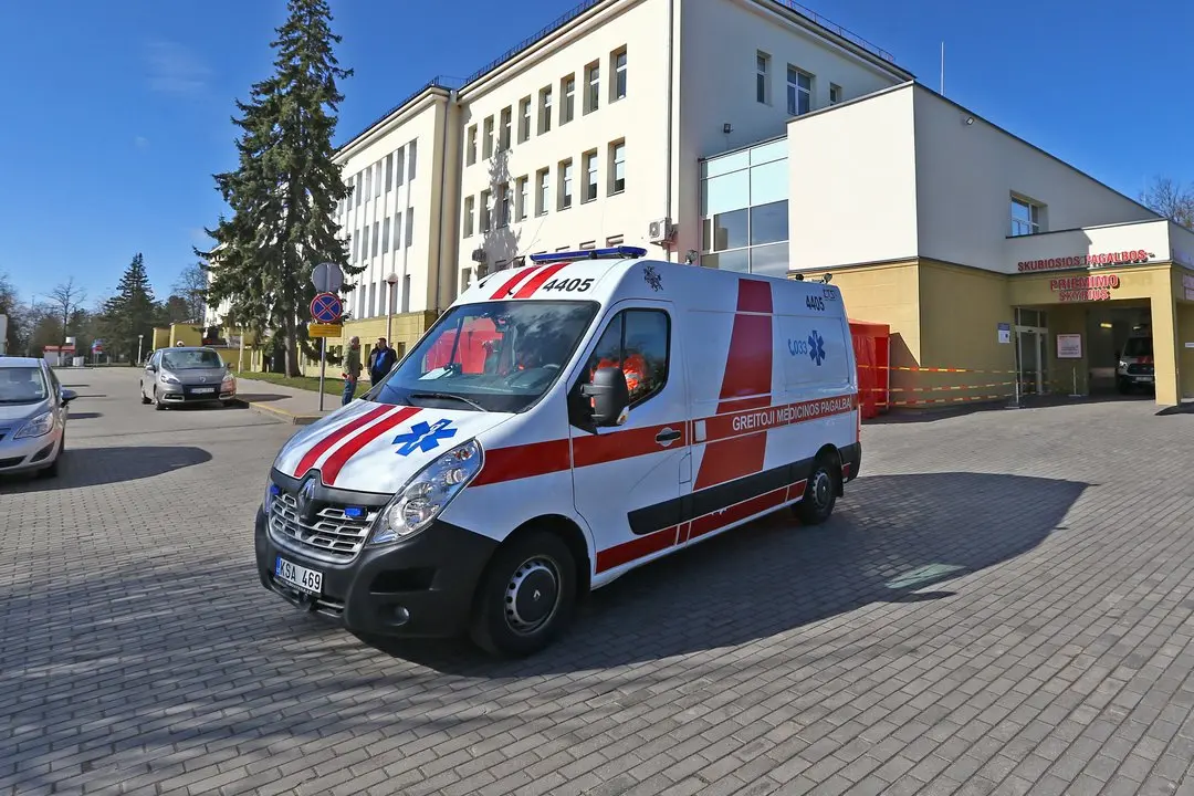 Radviliškio rajone girto vairuotojo sukeltoje avarijoje nukentėjo keturi asmenys