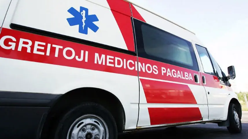 Radviliškio rajone susidūrė du automobiliai – trys žmonės išvežti į ligoninę