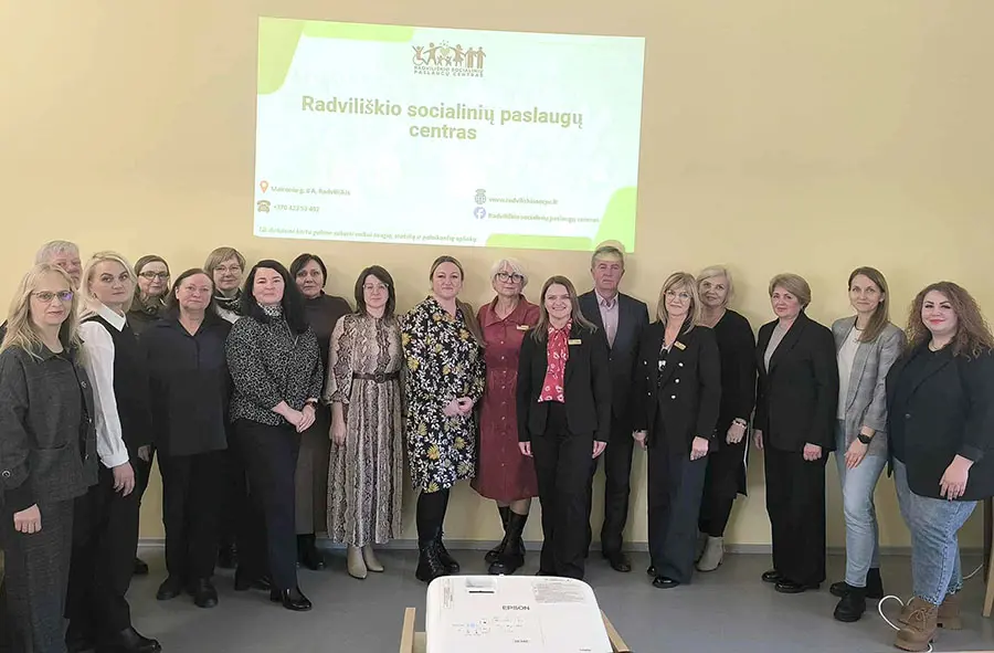 Apskritojo stalo diskusija „Vaiko gerovės link: švietimo ir socialinių paslaugų partnerystė“ Radviliškyje subūrė specialistus bendram dialogui