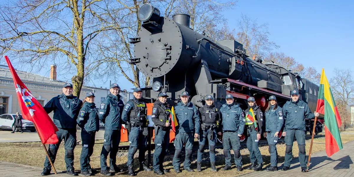 Kviečia prisijungti prie prasmingos tarnybos ir tapti policijos pareigūnu