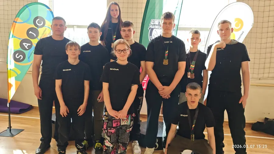 Baisogalos gimnazijos sportininkai – Lietuvos jaunimo rankų lenkimo čempionate
