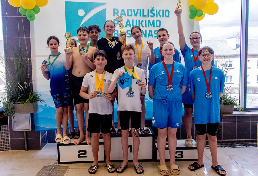 Pavasarinė Velykinė plaukimo šventė Radviliškio baseine