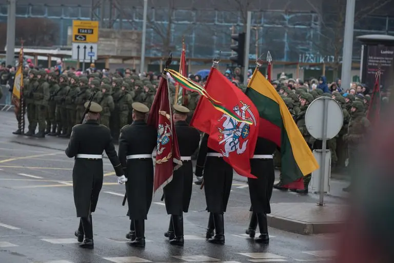 Seimo Pirmininkė sveikina Lietuvos kariuomenės dienos proga