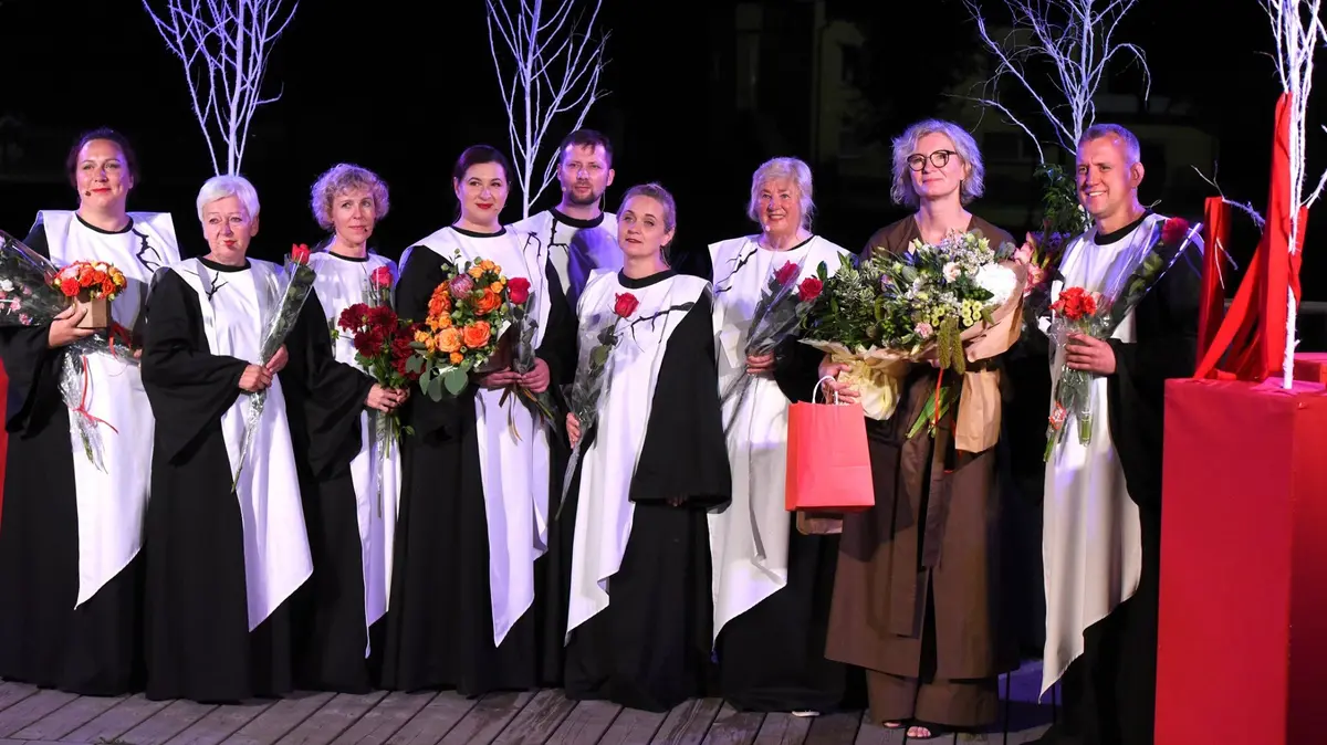 Raseiniškių „Rauda“ – sakrali meditacija respublikinėje „Atspindžių“ teatro šventėje