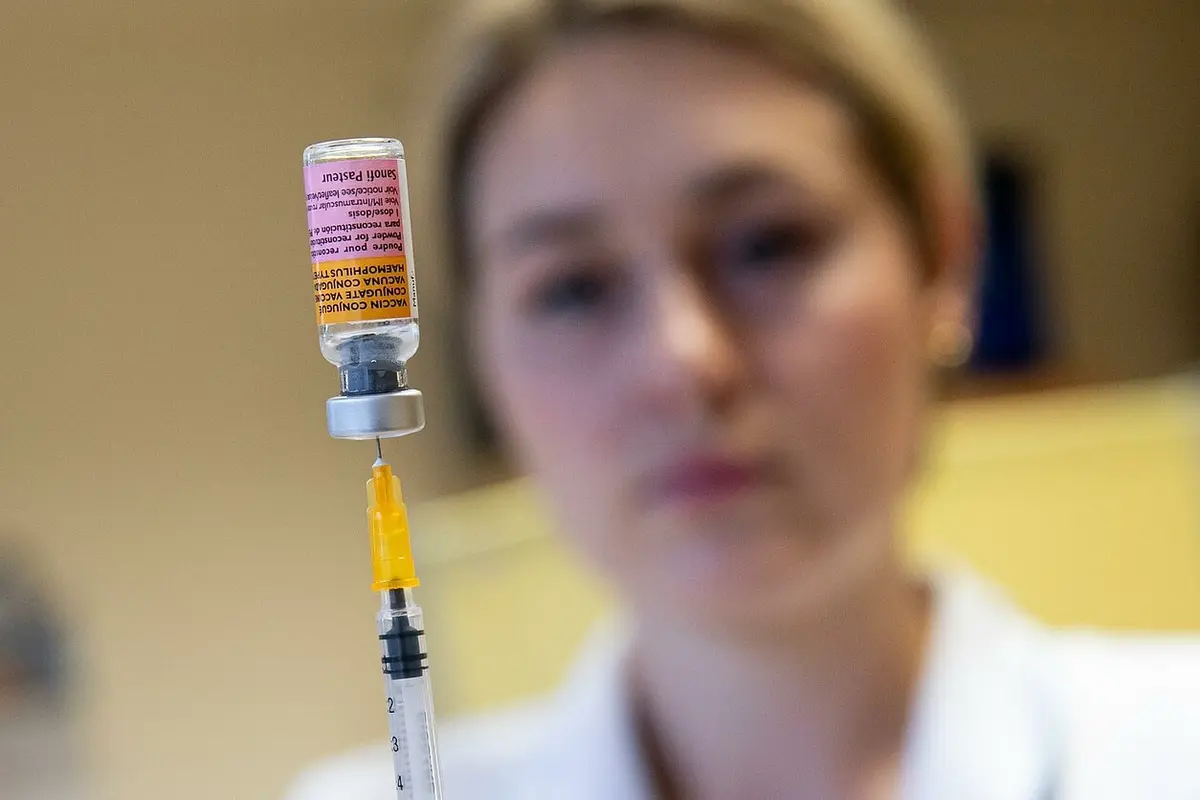 VVKT: duomenys apie vakciną „AstraZeneca“ viešumoje interpretuojami klaidingai