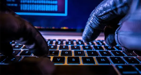 Policija įspėja: naujas sukčiavimo būdas elektroninėje erdvėje