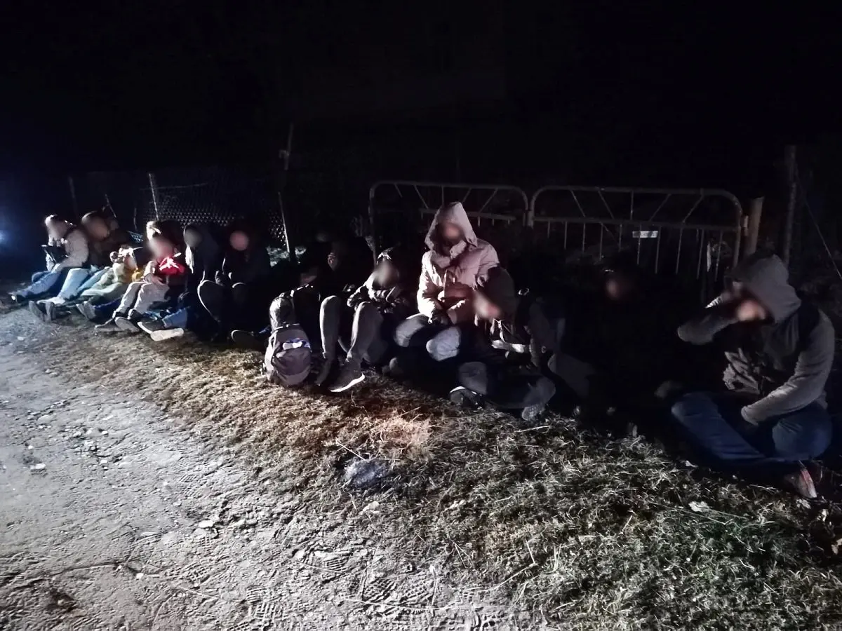 Šalčininkų rajone pasieniečiai sulaikė 18-a irakiečiais prisistačiusių migrantų