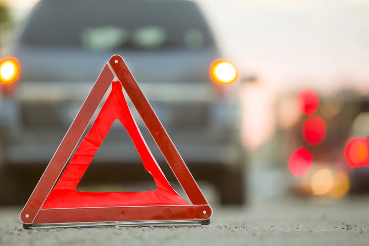 Avarija Raseinių rajone: susidūrė automobilis ir mopedas – nukentėjo 2 nepilnamečiai