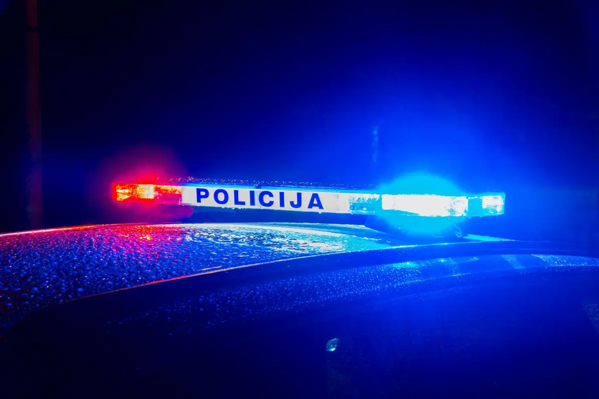 Raseiniuose nuo telefoninių ir melagingais pareigūnais prisistačiusių sukčių nukentėjo senjorės