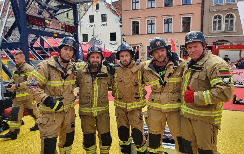 Iš Lenkijos Lietuvos ugniagesių gelbėtojų komanda grįžo su įspūdinga pergale
